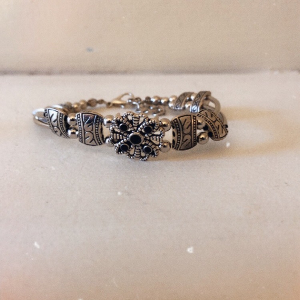 Silver black gem bracelet